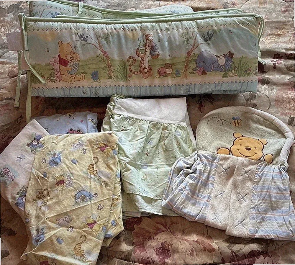 VTG WINNIE THE POOH Crib Bedding Set Crib Skirt Diaper Bag 2 Sheets Crib Pad